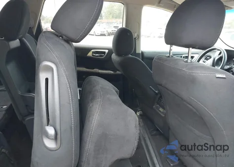 2015 Nissan Pathfinder S из США, поврежденный, VIN 5N1AR2MM2FC678352